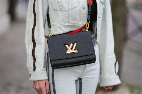 louis vuitton favorite bag review|The Most Popular Louis Vuitton Bags Will Never Go Out Of Style.